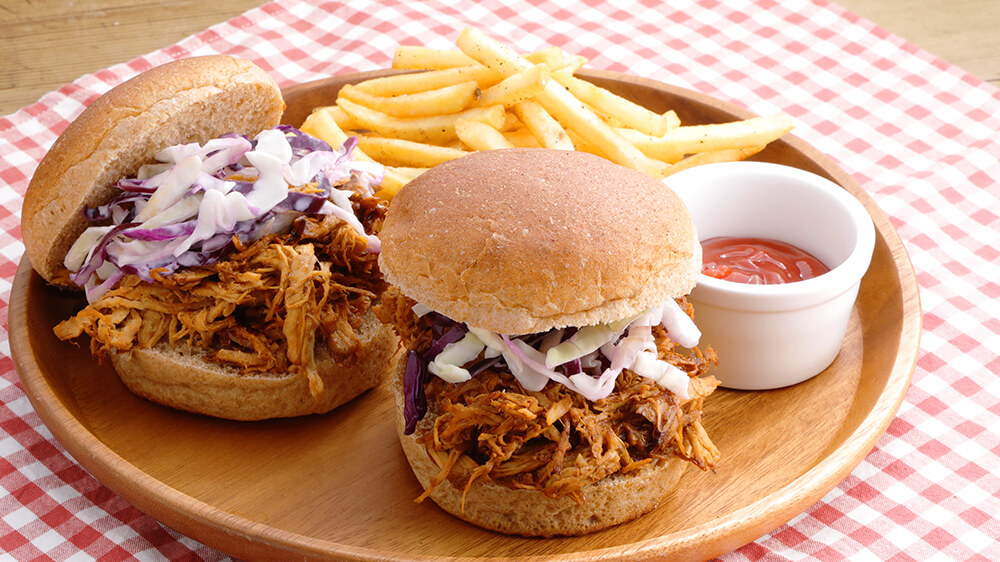 BULL-DOG PULLED CHICKEN